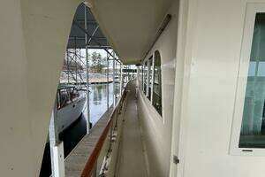 1975 Hatteras 58 LRC thumbnail 17