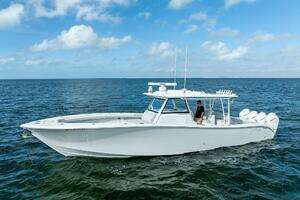 2024 Yellowfin 42 Offshore thumbnail 40
