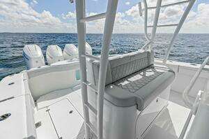 2024 Yellowfin 42 Offshore thumbnail 8