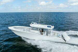 2024 Yellowfin 42 Offshore thumbnail 24