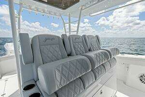 2024 Yellowfin 42 Offshore thumbnail 13