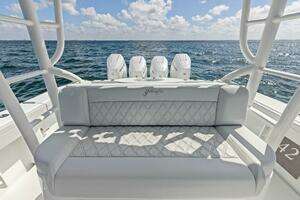 2024 Yellowfin 42 Offshore thumbnail 7