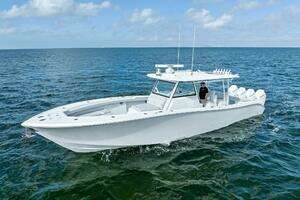 2024 Yellowfin 42 Offshore thumbnail 39