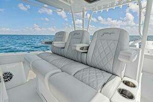 2024 Yellowfin 42 Offshore thumbnail 16