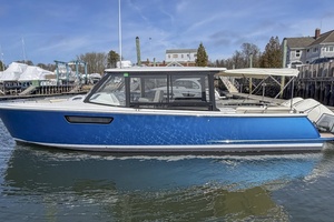 Lucky Boys 38ft MJM Yacht For Sale