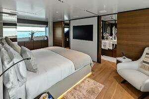 2023 Custom Line 33 Navetta thumbnail 58