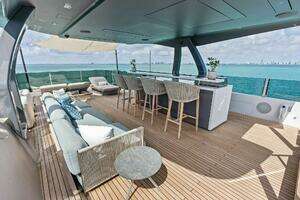 2023 Custom Line 33 Navetta thumbnail 9