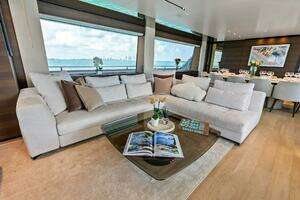 2023 Custom Line 33 Navetta thumbnail 38