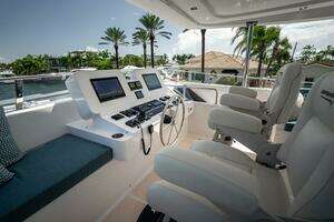 2026 Offshore Yachts thumbnail 26