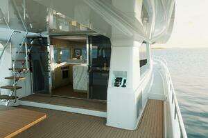 2026 Offshore Yachts thumbnail 5
