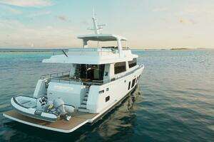 2026 Offshore Yachts thumbnail 4