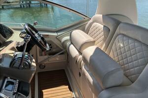 35ft Sea Ray Yacht For Sale