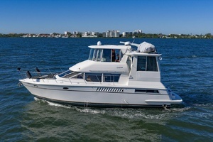 1998 Carver 455 Aft Cabin MY thumbnail 3
