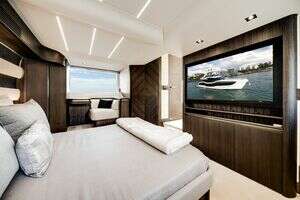 2024 Galeon 560 FLY thumbnail 12