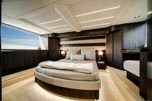 2024 Galeon 560 FLY thumbnail 9