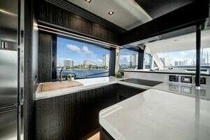 2024 Galeon 560 FLY thumbnail 27
