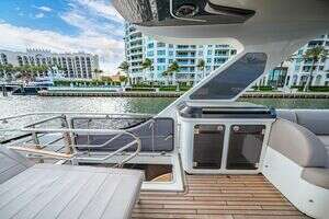 2024 Galeon 560 FLY thumbnail 43