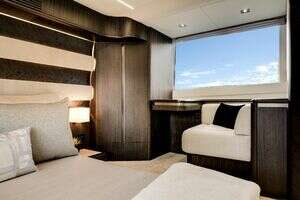 2024 Galeon 560 FLY thumbnail 13
