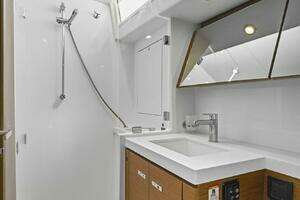 2024 Beneteau Oceanis Yacht 54 thumbnail 43