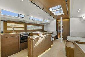 2024 Beneteau Oceanis Yacht 54 thumbnail 25