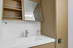 2024 Beneteau Oceanis Yacht 54 thumbnail 40