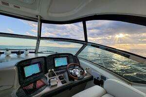 2004 Sea Ray 390 Sundancer thumbnail 7