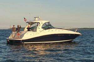 2004 Sea Ray 390 Sundancer thumbnail 2