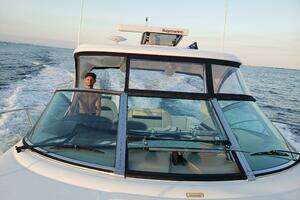 2004 Sea Ray 390 Sundancer thumbnail 4