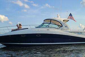 2004 Sea Ray 390 Sundancer thumbnail 1