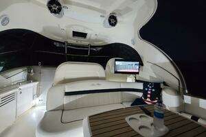 2004 Sea Ray 390 Sundancer thumbnail 6