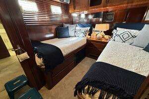 1987 Hatteras Motor Yacht thumbnail 53
