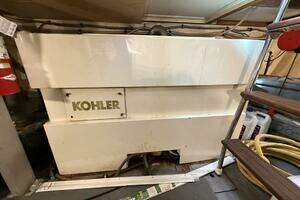 1987 Hatteras Motor Yacht thumbnail 79