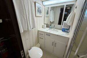 1987 Hatteras Motor Yacht thumbnail 50