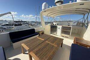 1987 Hatteras Motor Yacht thumbnail 22