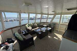 1987 Hatteras Motor Yacht thumbnail 16