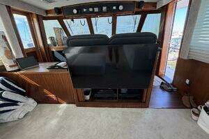 1987 Hatteras Motor Yacht thumbnail 35