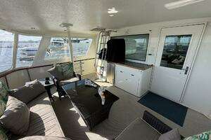1987 Hatteras Motor Yacht thumbnail 17