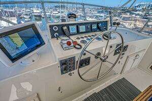 1987 Hatteras Motor Yacht thumbnail 65