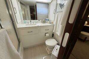 1987 Hatteras Motor Yacht thumbnail 63