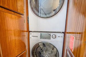 LADY RAE 58ft Hatteras Yacht For Sale