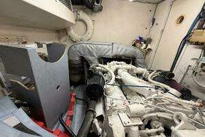1987 Hatteras Motor Yacht thumbnail 71