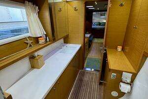 2012 Lagoon 450 F thumbnail 23