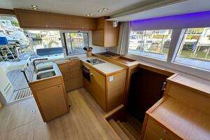 2012 Lagoon 450 F thumbnail 12