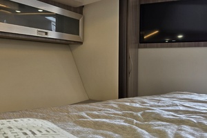 Photo 6004946 for 2021 Regal 36 XO  