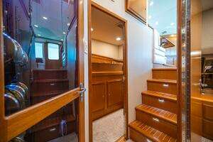 2009 Cabo 52 Flybridge thumbnail 44
