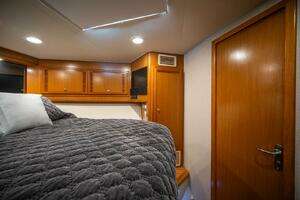 2009 Cabo 52 Flybridge thumbnail 48