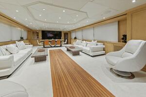 SAVOIR FAIRE 120ft Broward Yacht For Sale