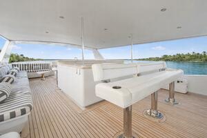 SAVOIR FAIRE 120ft Broward Yacht For Sale