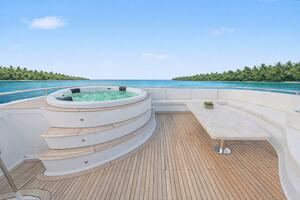 SAVOIR FAIRE 120ft Broward Yacht For Sale