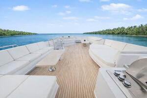 SAVOIR FAIRE 120ft Broward Yacht For Sale